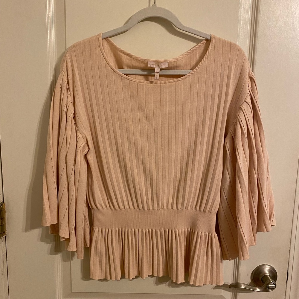 Rebecca Taylor blush pleated top. Batwing sleeves and boat neck.